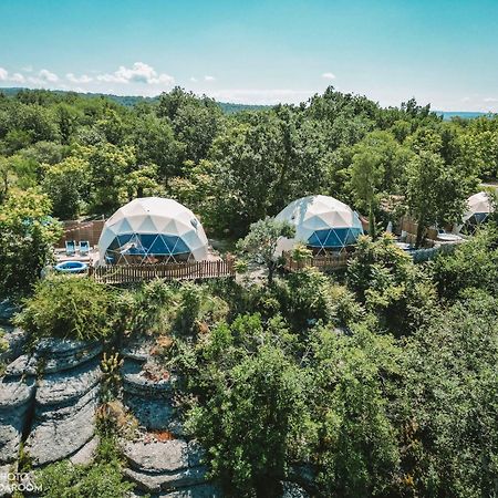 Hotel Les Domes Des Gorges Ruoms Exterior foto